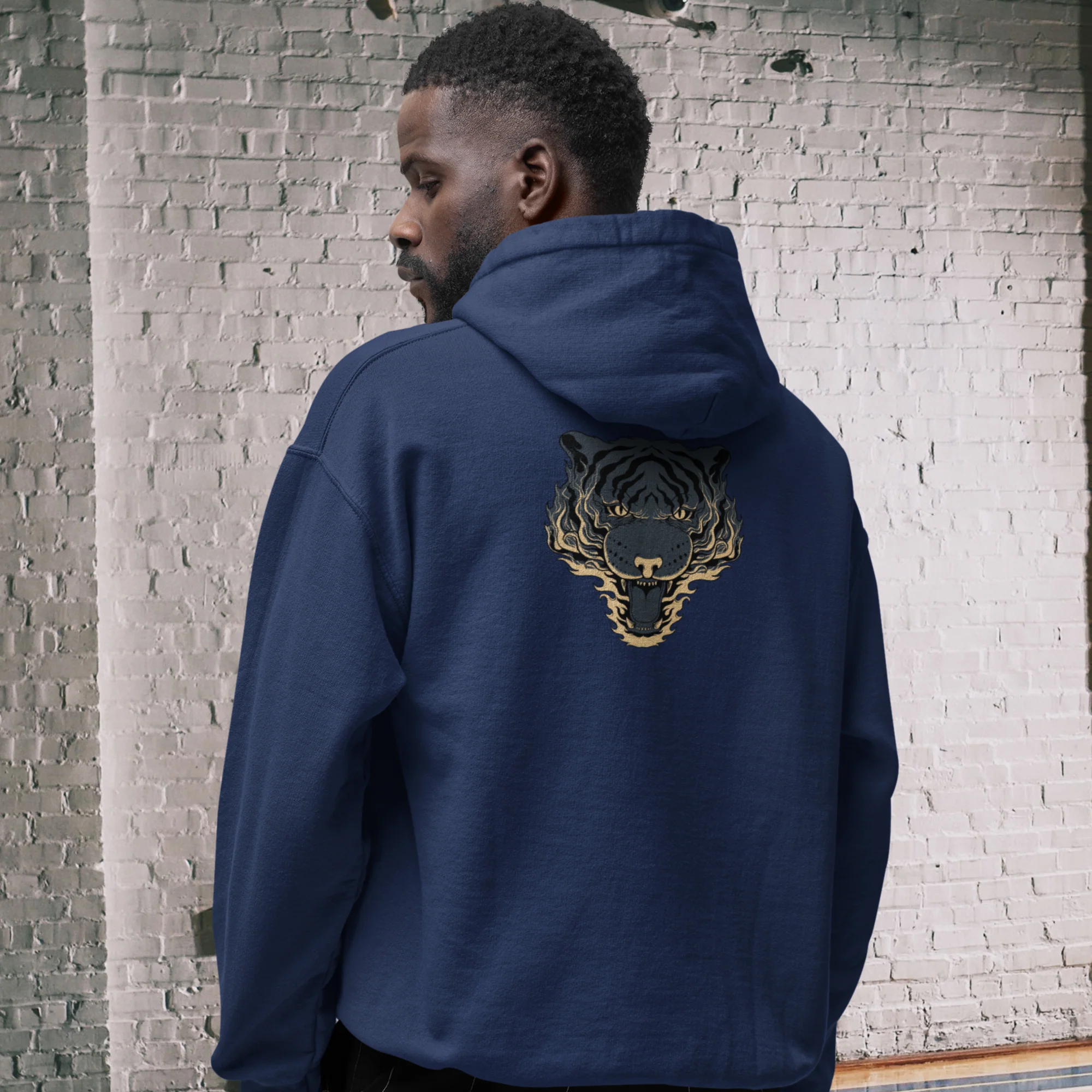 Full Zip classic fit tiger back print Hoodie for Men - Image 4