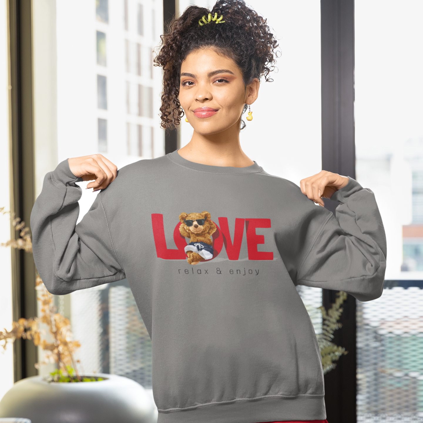 Roundneck oversized streetwear Sweatshirt for women - Image 4
